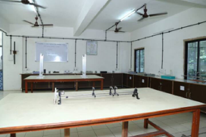 Shri PL Chauhan Science College, Surat campus photo 6