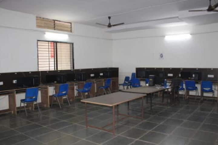 Loknete Gopalraoji Gulve Polytechnic, Nashik campus photo 6