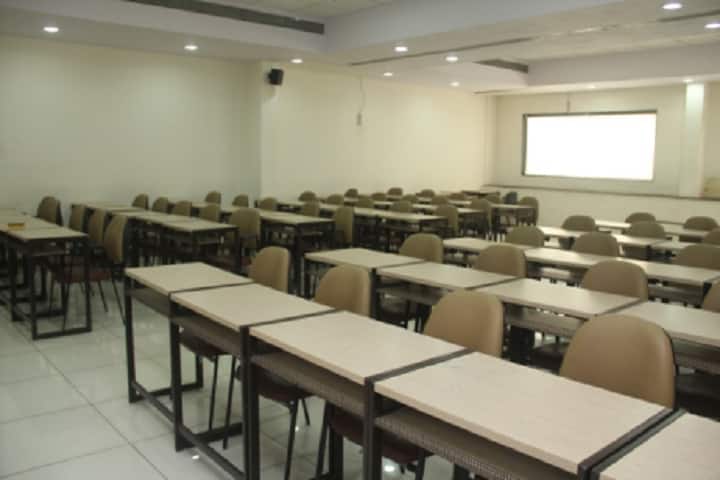SIES Mumbai campus photo 2