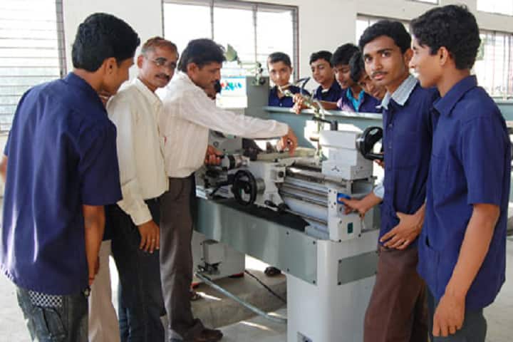 KLE Society's Polytechnic, Mahalingpur campus photo 6