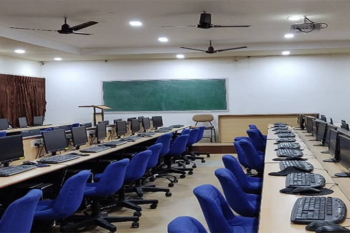 Shri DN Institute of Business Administration, Anand campus photo 5