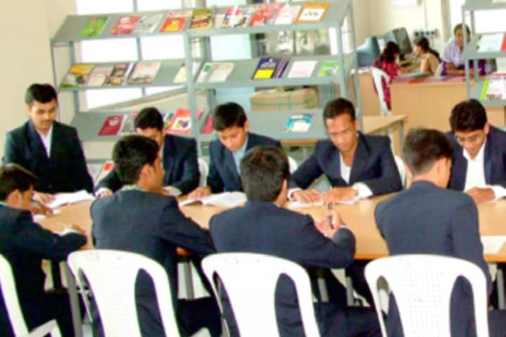 Shree HN Shukla College of Management Studies, Rajkot campus photo 2