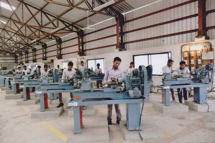 Maulana Azad Polytechnic, Solapur campus photo 4