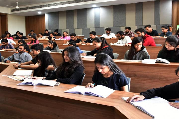 Institute of Commerce, Nirma University, Ahmedabad campus photo 6