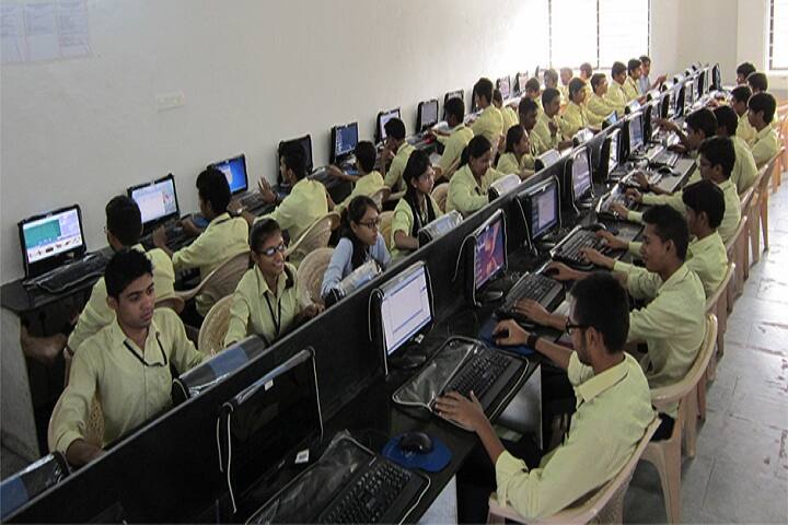 Jayvantrai Harrai Desai Polytechnic, Surat campus photo 6