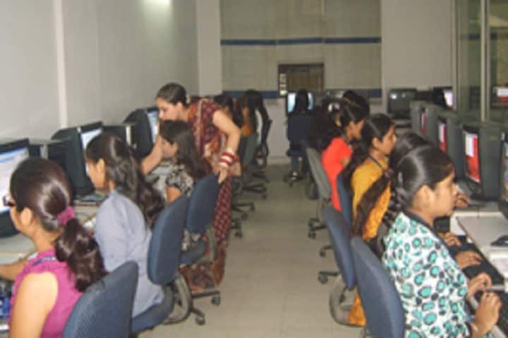 International Polytechnic for Women, New Delhi campus photo 4