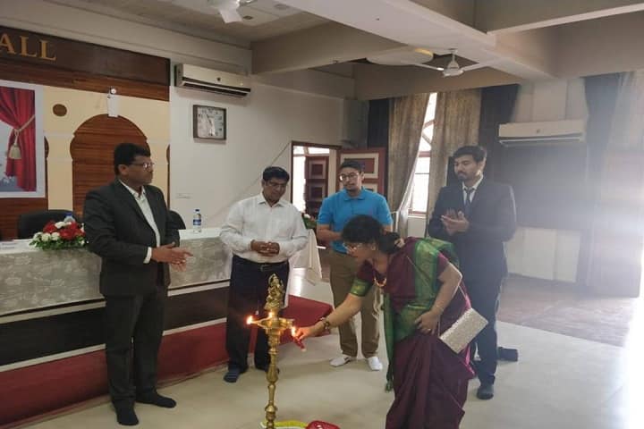 Neville Wadia Institute of Management Studies and Research, Pune campus photo 2