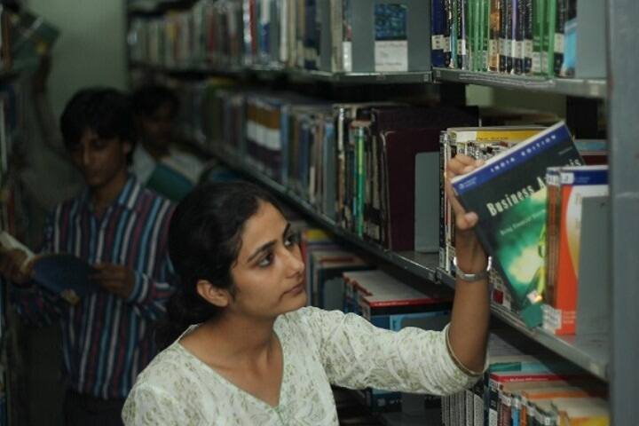 SK Patel Institute of Management and Computer Studies, Gandhinagar campus photo 3