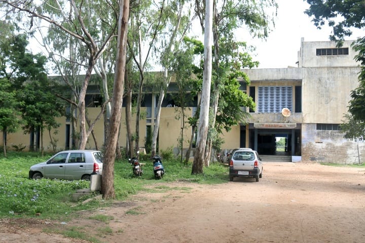 Kheda Arts and Commerce College, Kheda campus photo 6