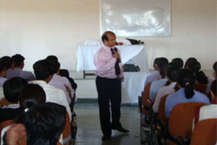 Shrinathji Institute of Biotechnology and Management, Nathdwara campus photo 5