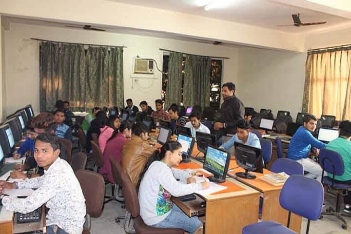 IIMT College of Pharmacy, Greater Noida campus photo 6