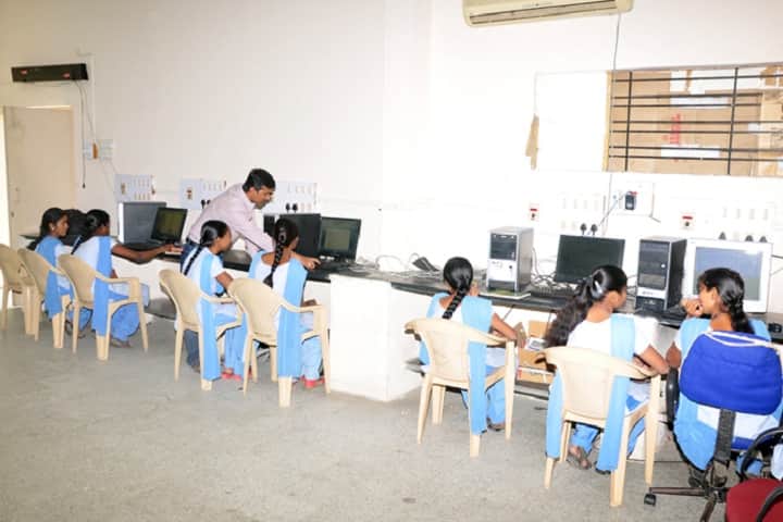 Government Womens Polytechnic, Gulbarga campus photo 3