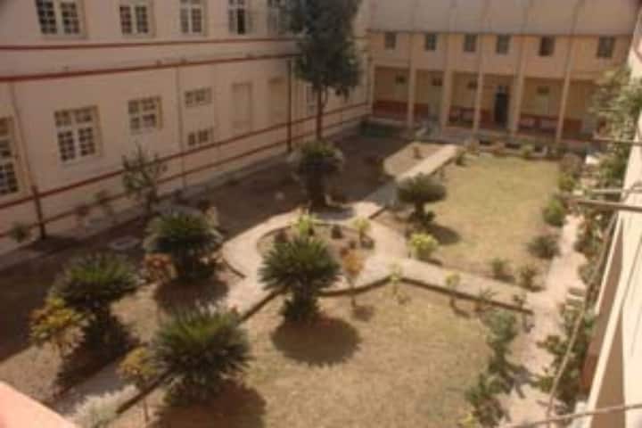 J and J College of Science, Nadiad campus photo 2