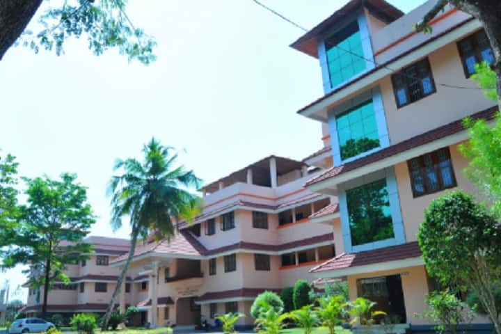 Mannam Ayurveda Co-Operative Medical College, Pandalam campus photo 2