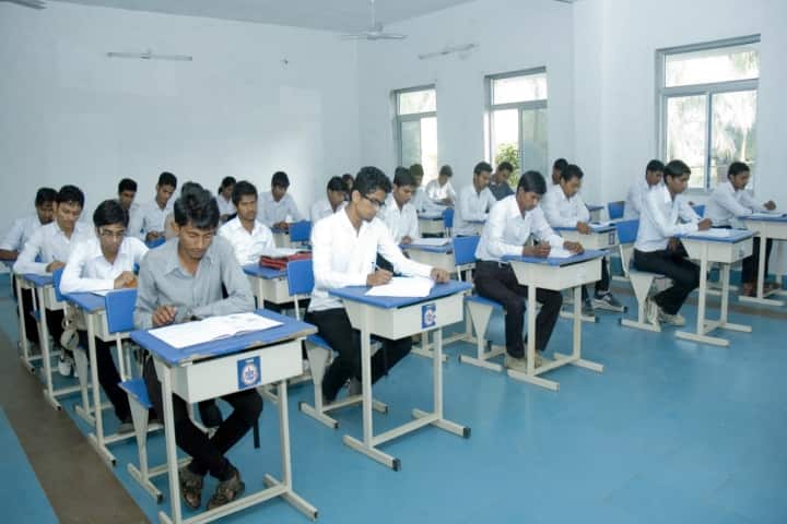 Royal Institute of Management and Advanced Studies, Ratlam campus photo 2