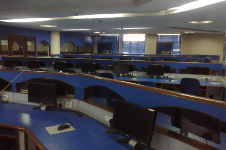Graduate School of Business and Administration, Greater Noida campus photo 3