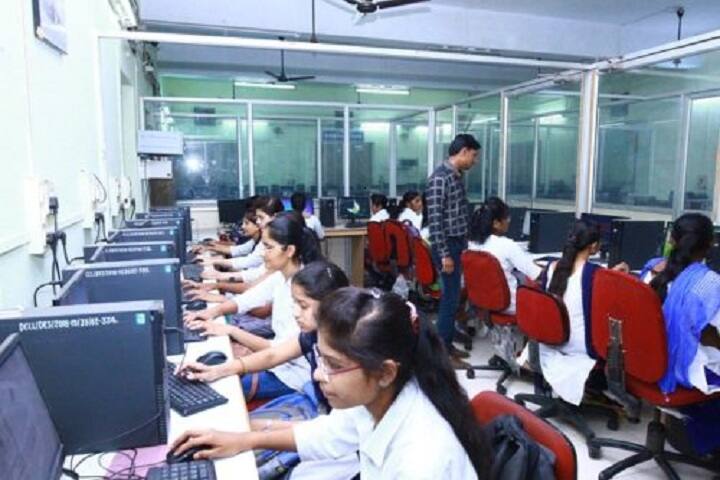 Dayanand College of Commerce, Latur campus photo 3