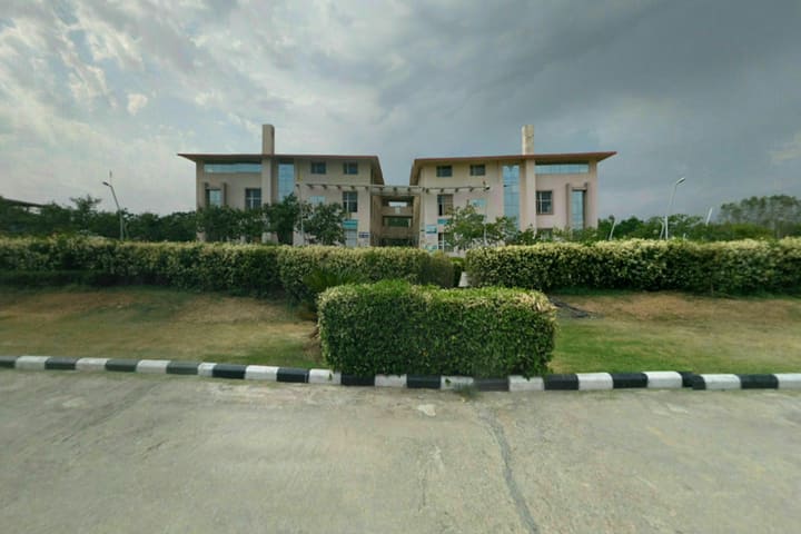 Arni School of Technology, Kangra campus photo 2