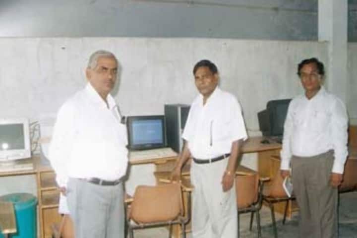 Ramwati Raj Bahadur Degree College, Etawah campus photo 3