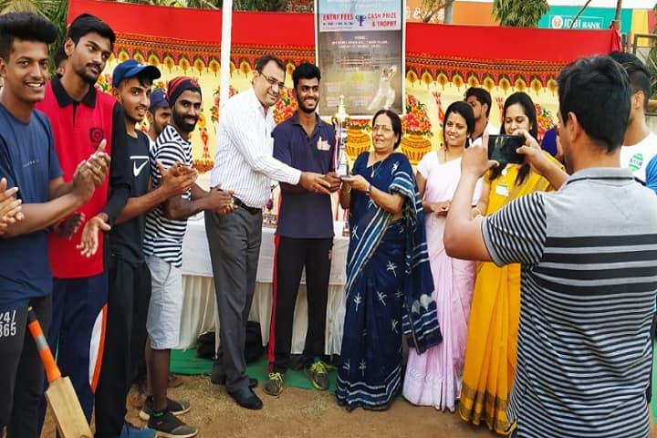 Nirmala Memorial Foundation College of Commerce and Science, Mumbai campus photo 6