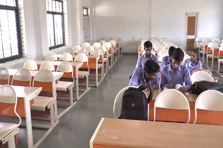 Shri Venkteshwar Institute of Technology, Indore campus photo 4