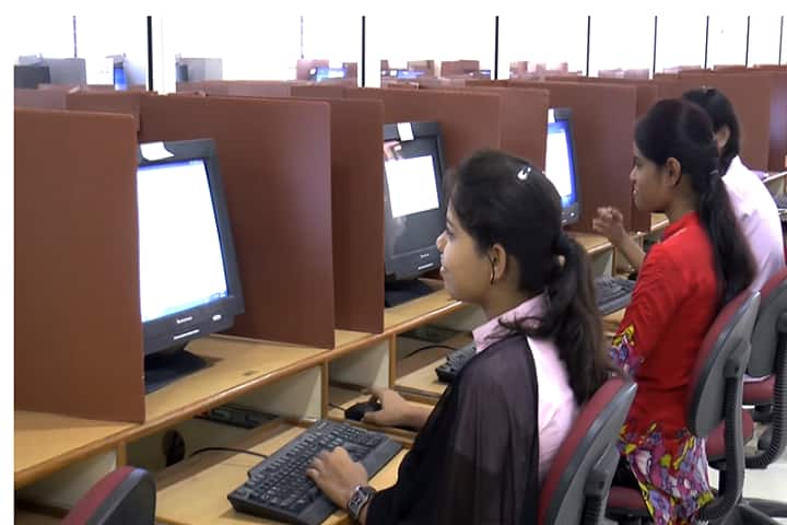 Shri Venkteshwar Institute of Technology, Indore campus photo 6