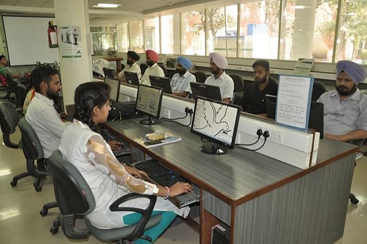 University College of Engineering, Punjabi University, Patiala campus photo 3