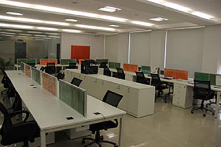 Lloyd Institute of Management and Technology, Greater Noida campus photo 4