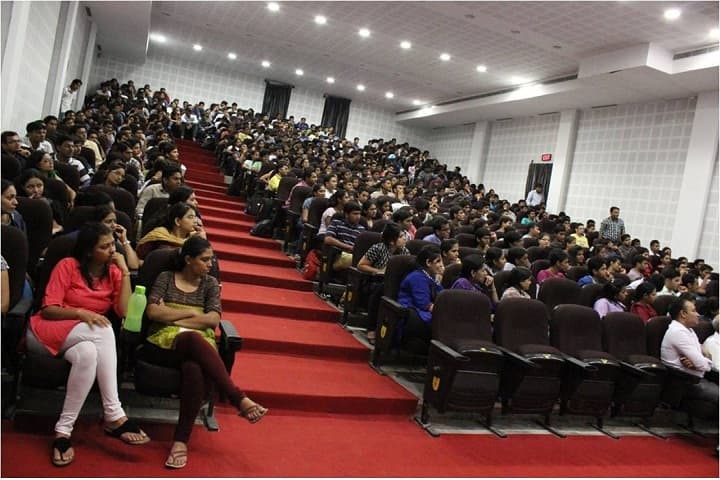 L J Institute of Management Studies, Ahmedabad campus photo 4