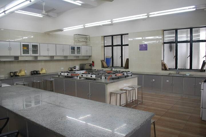 Nirmala Niketan College of Home Science, Mumbai campus photo 5