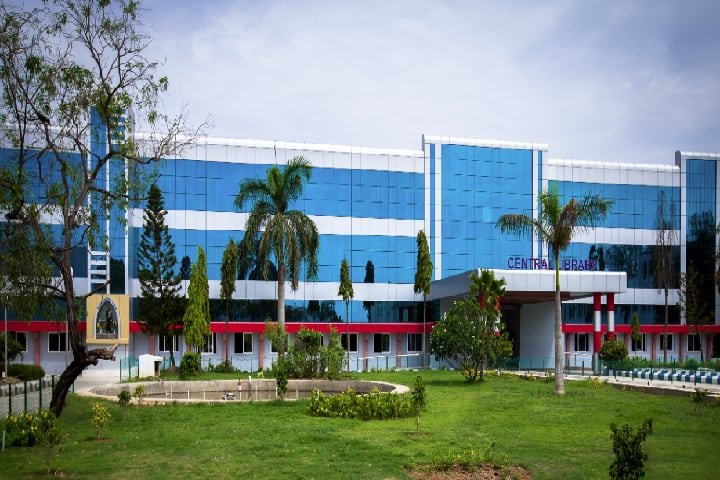 School of Law, Sathyabama Institute of Science and Technology, Chennai campus photo 3