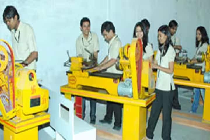Swaminarayan Siddhanta Institute of Technology, Nagpur campus photo 4