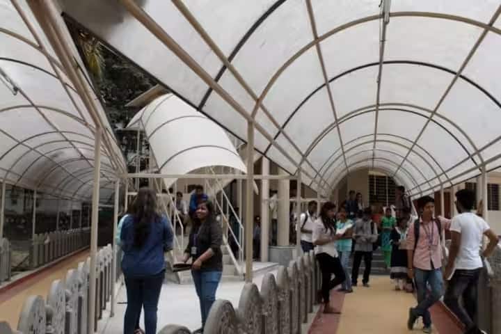 ICLES' Motilal Jhunjhunwala College of Arts, Science and Commerce, Mumbai campus photo 4