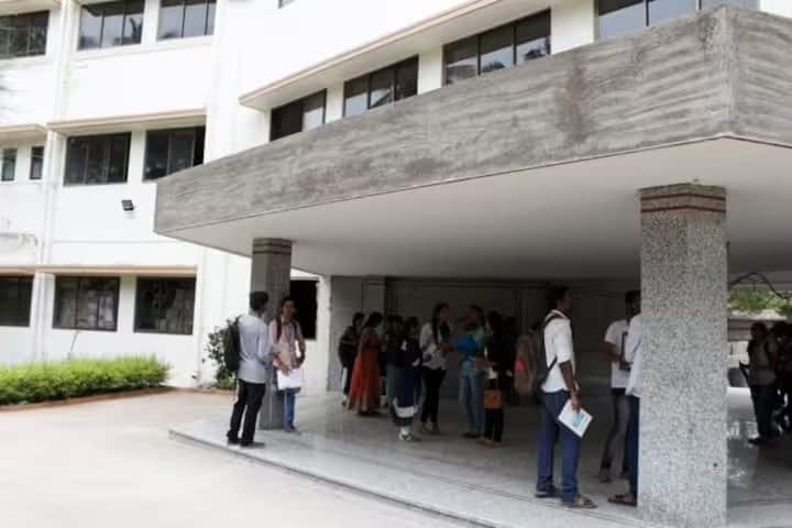 ICLES' Motilal Jhunjhunwala College of Arts, Science and Commerce, Mumbai campus photo 2