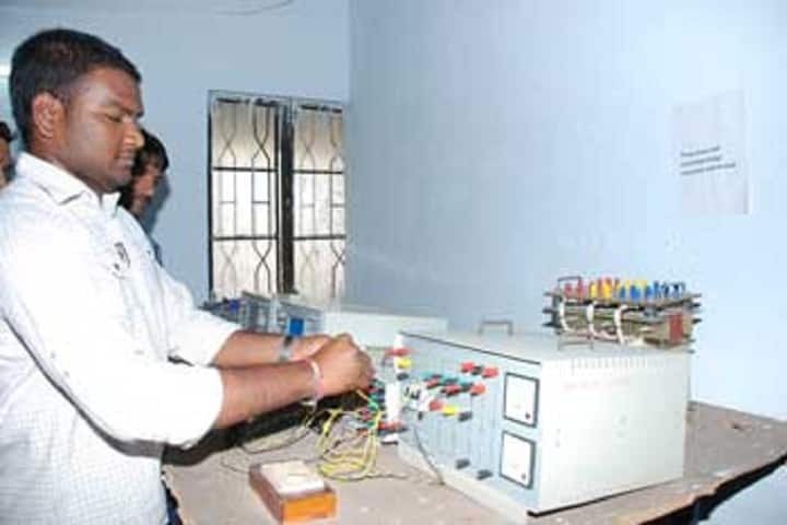 Shaaz College of Engineering and Technology, Moinabad campus photo 4