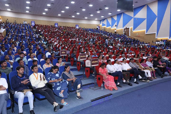 UN Mehta Institute of Cardiology and Research Centre, Ahmedabad campus photo 4