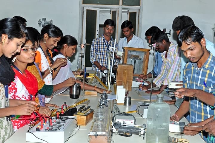 Sri Vagdevi Degree College, Nizamabad campus photo 2