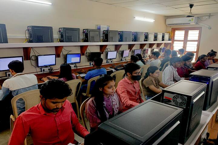 ML Parmar College of Computer Science and IT, Surat campus photo 6