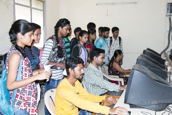 SB Garda Arts College and PK Patel Commerce College, Navsari campus photo 6