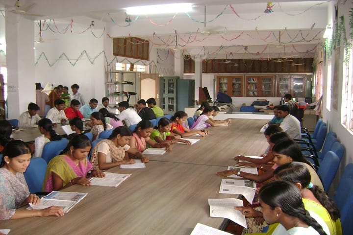 Shri KR Desai Arts and Commerce College, Dahod campus photo 5