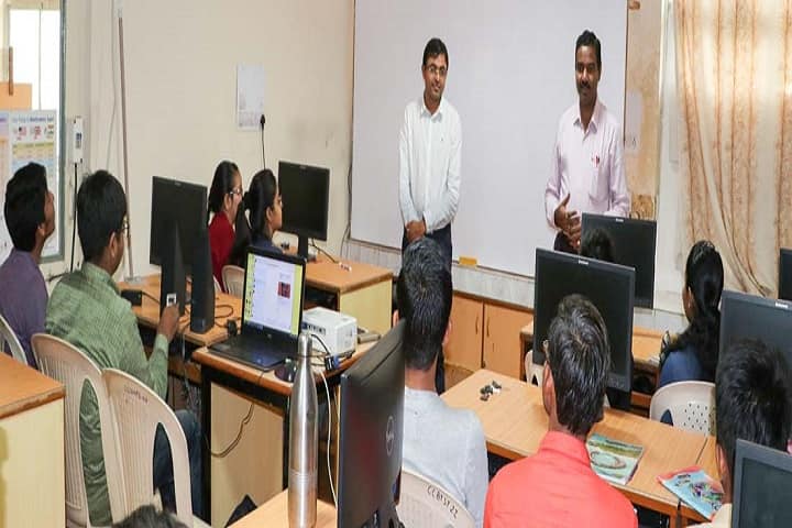 Christ College, Rajkot campus photo 4