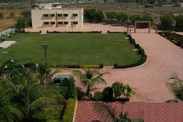Smt RD Gardi College, Rajkot campus photo 2