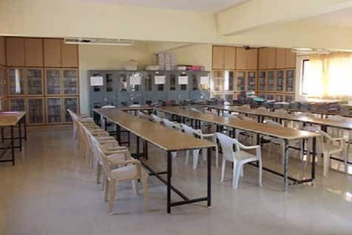 Smt RD Gardi College, Rajkot campus photo 4