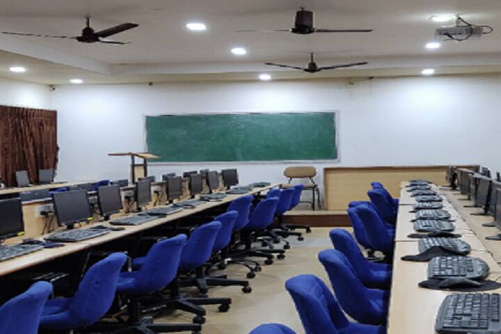 Shri VZ Patel Commerce College, Anand campus photo 4