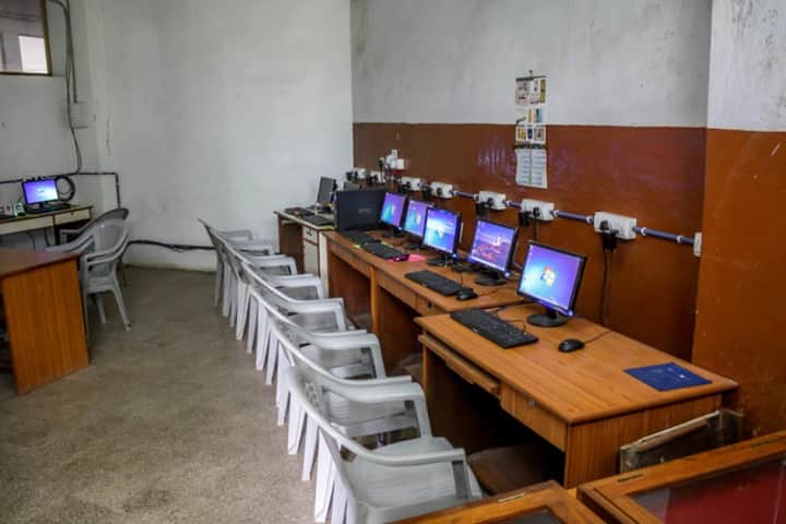 Mahavir Nursing Institute, Bayad campus photo 4