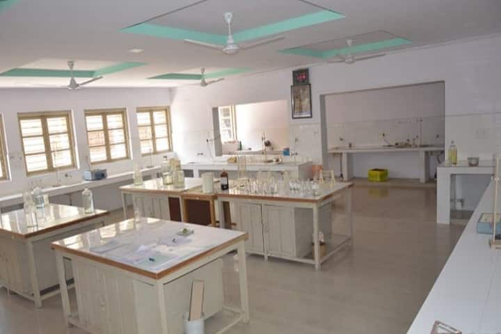 Municipal Arts and Urban Bank Science College, Mehsana campus photo 4