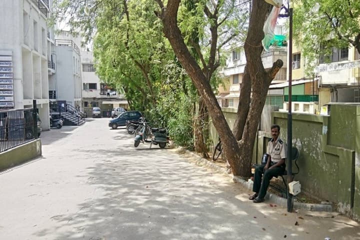 LJ Institute of Business Administration, Ahmedabad campus photo 3