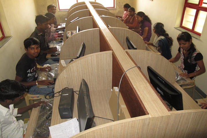 Hutatma Rajguru Shikshan Prasarak Mandal Arts Commerce and Science College, Pune campus photo 2
