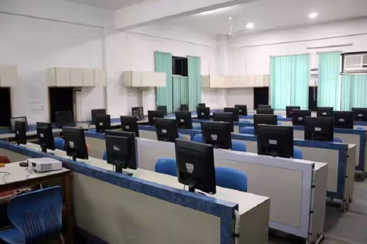 Kasturi Ram College of Higher Education, Delhi campus photo 5