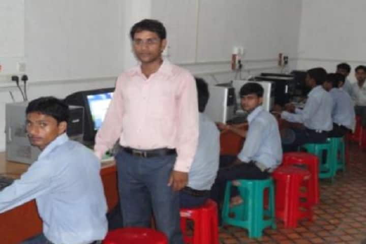 Ram Lakhan Singh Yadav College, Aurangabad campus photo 5